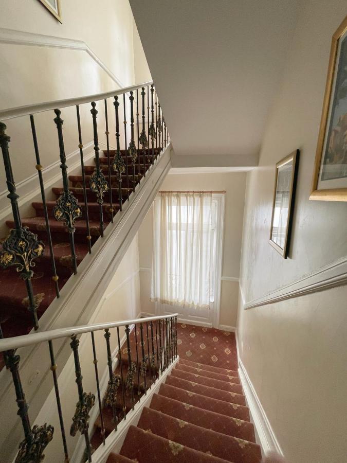 Hotel Am Kochbrunnen Висбаден Екстериор снимка